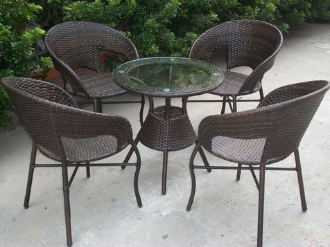 网上如何选择编藤桌椅 